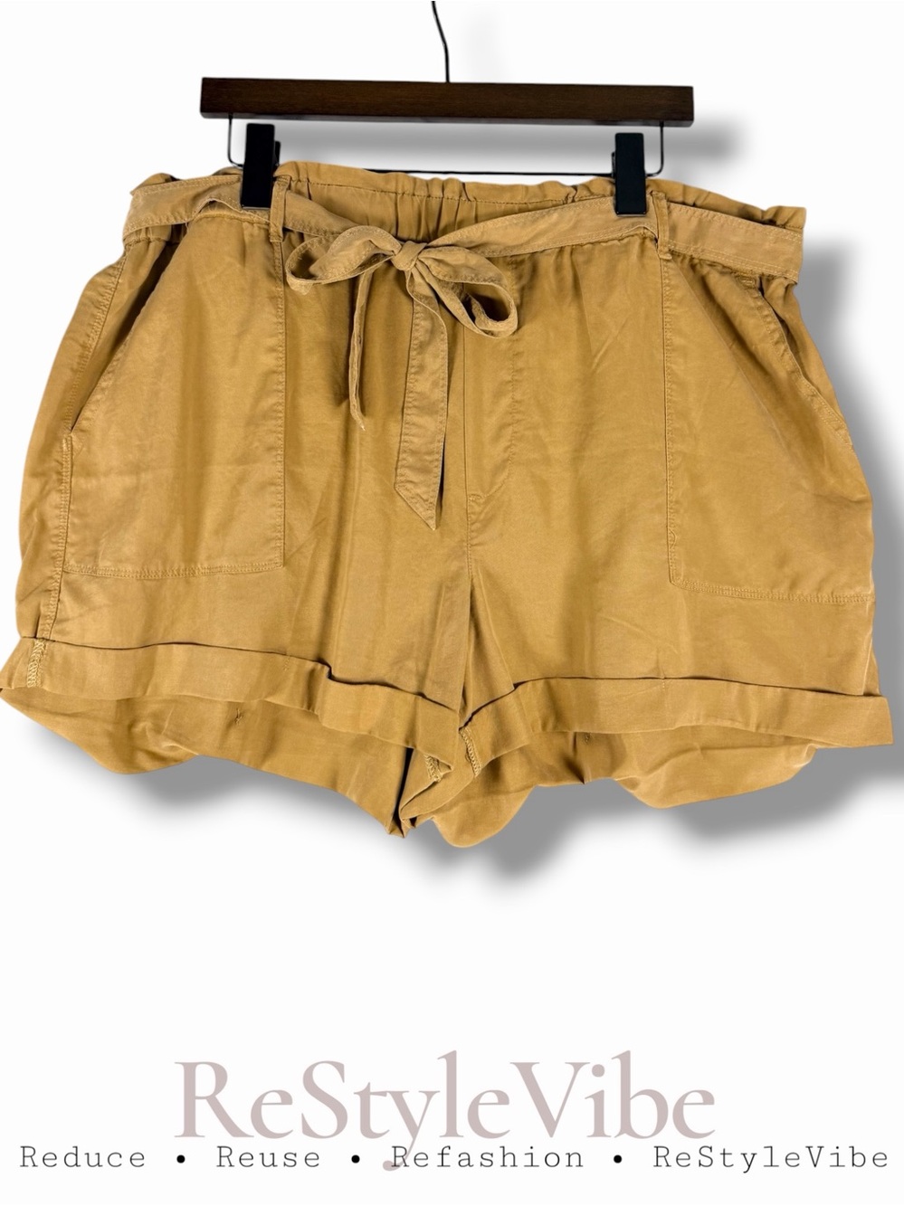 AERIE Women’s Size XXL Shorts Pull-On Style NWT Tan Tie Waist
